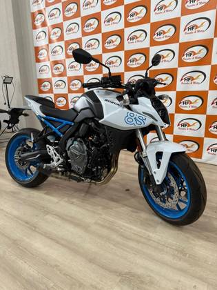 SUZUKI GSX-8S 